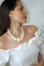 Load image into Gallery viewer, Everly Large Pearl Choker
