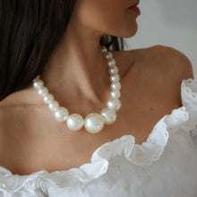 Load image into Gallery viewer, Everly Large Pearl Choker
